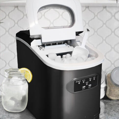 Image of Whynter Compact Portable Ice Maker 27 lb capacity - Black